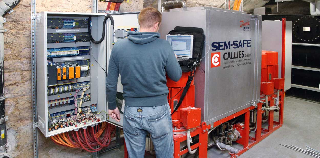 Die Nahaufnahme einer Sprühdüse für Wassernebel